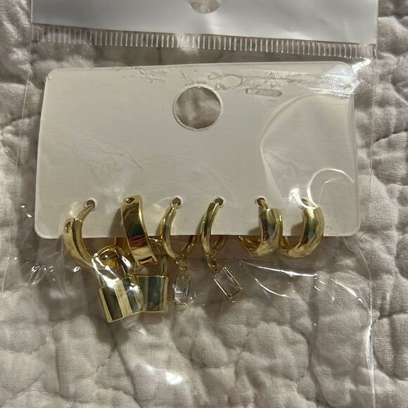 Statement Jewelry  - Picture 2 of 2